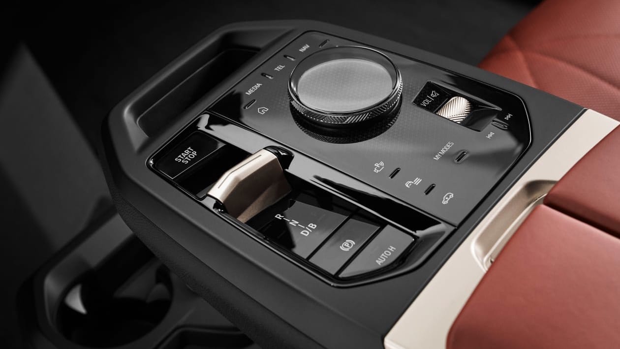 yeni iDrive sistemi