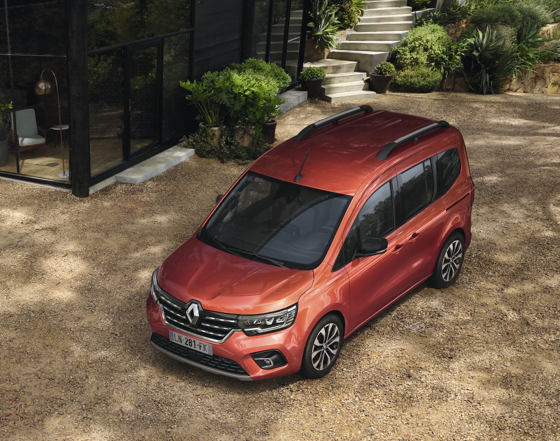2021 yeni renault kangoo tasarımı