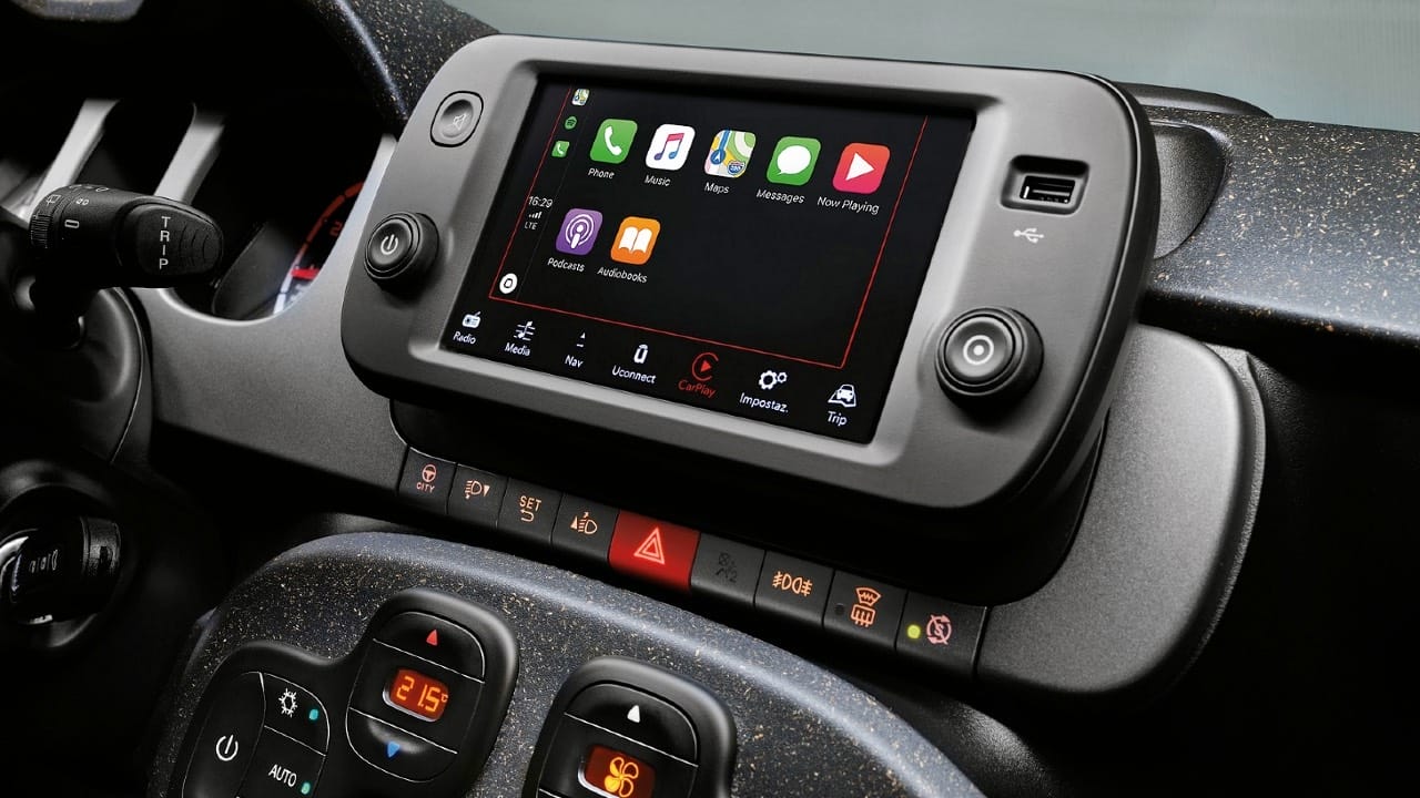 fiat panda bilgi eğlence ekranı