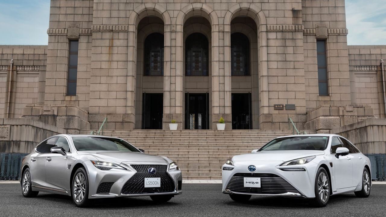 advanced drive ile yeni Toyota Mirai ve Lexus LS