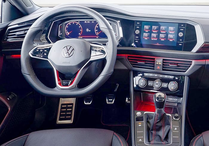 Yeni-Jetta-2022-GLI kokpit