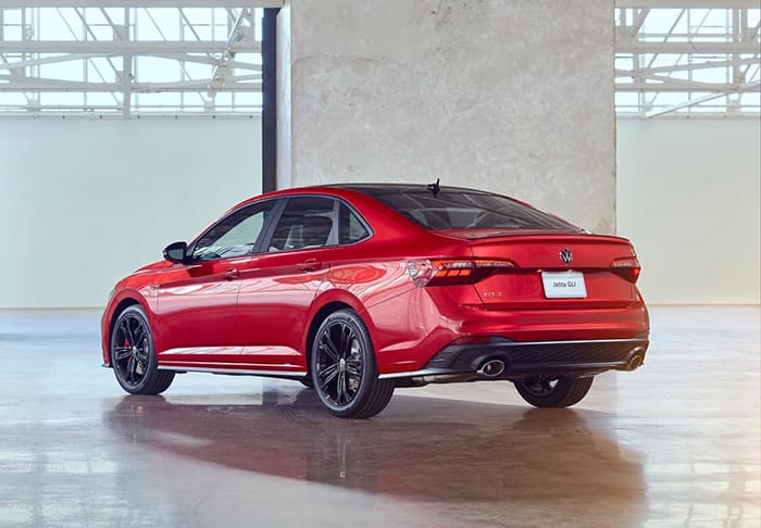 Yeni-Jetta-2022-arkadan-görüntü