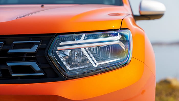 Yeni-Dacia-Duster-EDC-DRL-ön-farlar