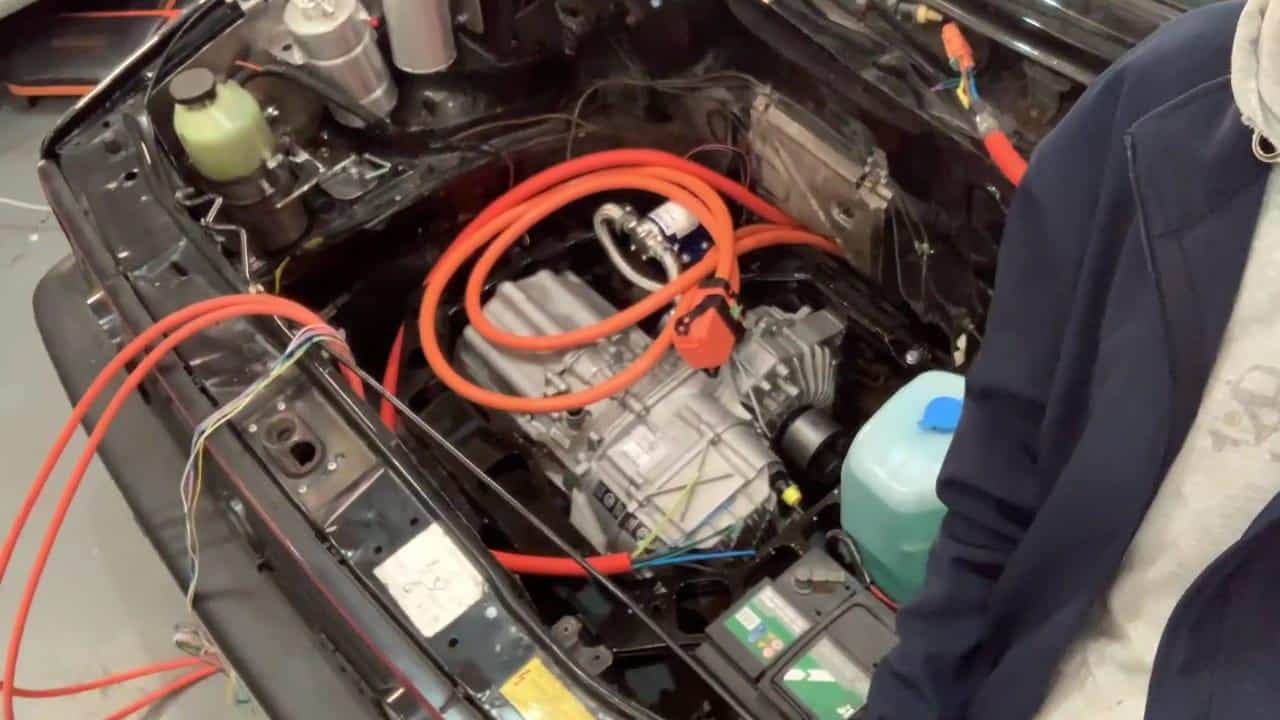 tesla motorlu volkswagen golf gti