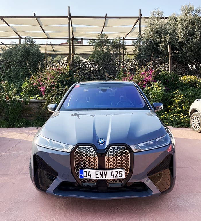 BMW-ix-ön-kalkan, nano-teknolojik-malzemeden yapılma