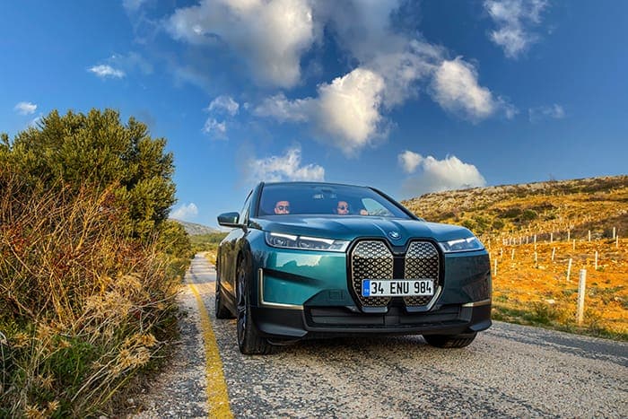 Elektrikli BMW iX Türkiye4de