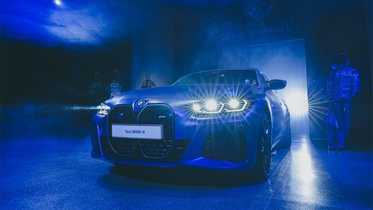 tamamen elektrikli yeni bmw i4