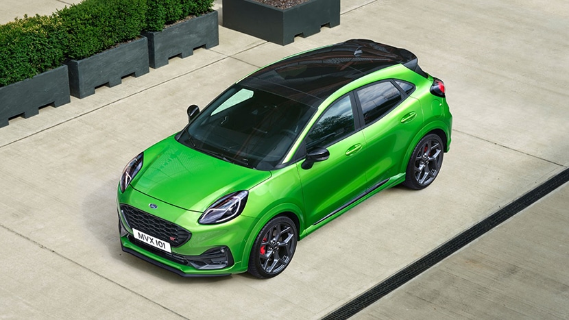 Ford Puma ST 2023 cam tavan ferahlığı