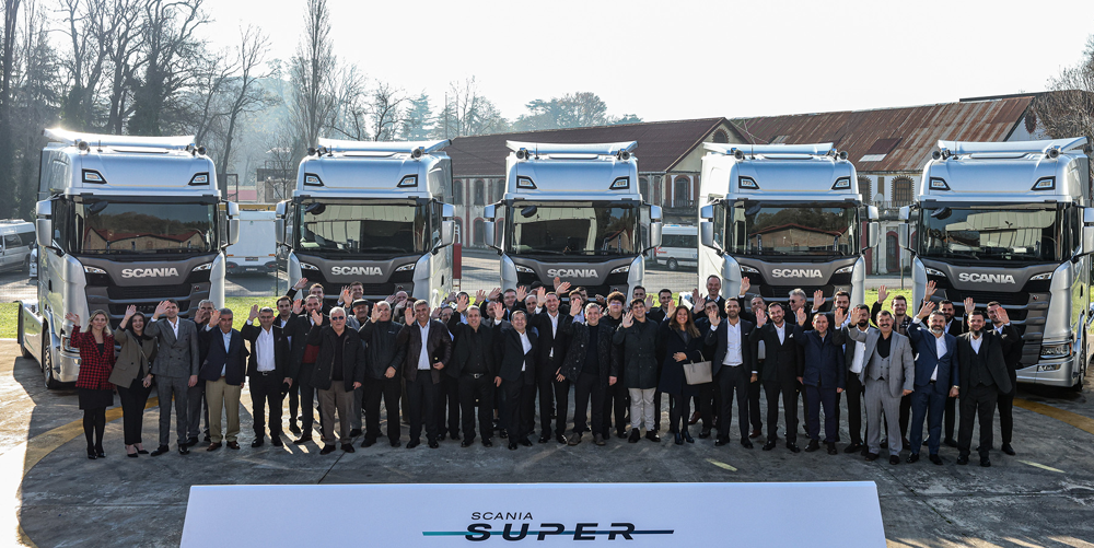 Yakıt tasarruflu dizel motorlu Scania Super Türkiye'de