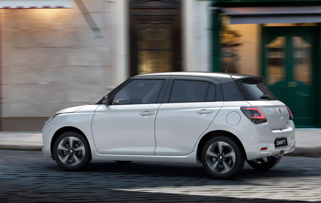 Suzuki-Swift-2024- beyaz rengi güzel duruyor