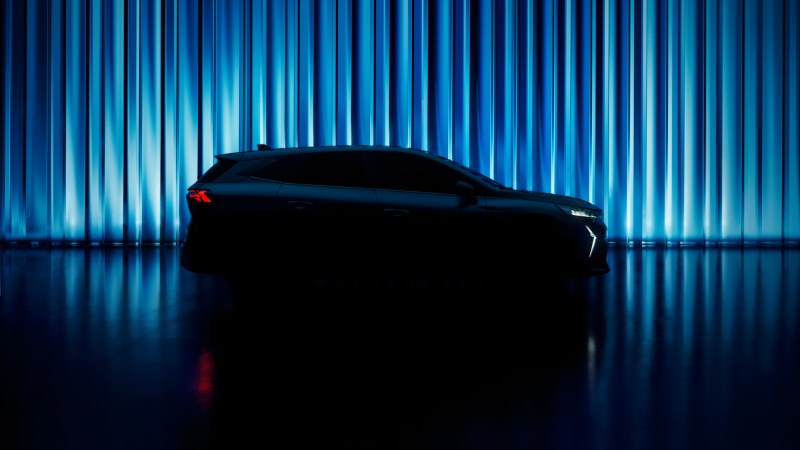 Renault Symbioz markanın yeni model ismi oldu.